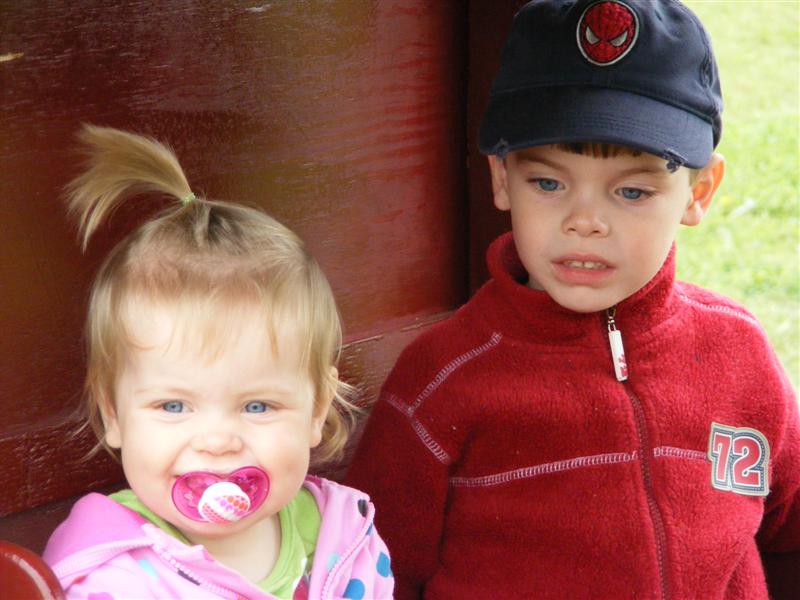 JESS-DOWT_09-15.JPG - ...I Loved it so much I wouldn't get off!... Daddy had to let me ride it 3 times!!!