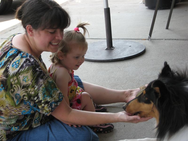 JessAndGordon.JPG - Mummy & I meet Gordon...  "Why the long face puppy?"