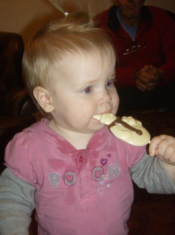 Jess_Lolli.JPG - UK - Chocolate lolli - Yummy!